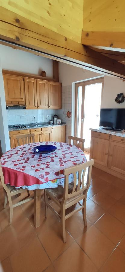 Mansarda A Carciato, Trilocale In Montagna Διαμέρισμα Dimaro Εξωτερικό φωτογραφία