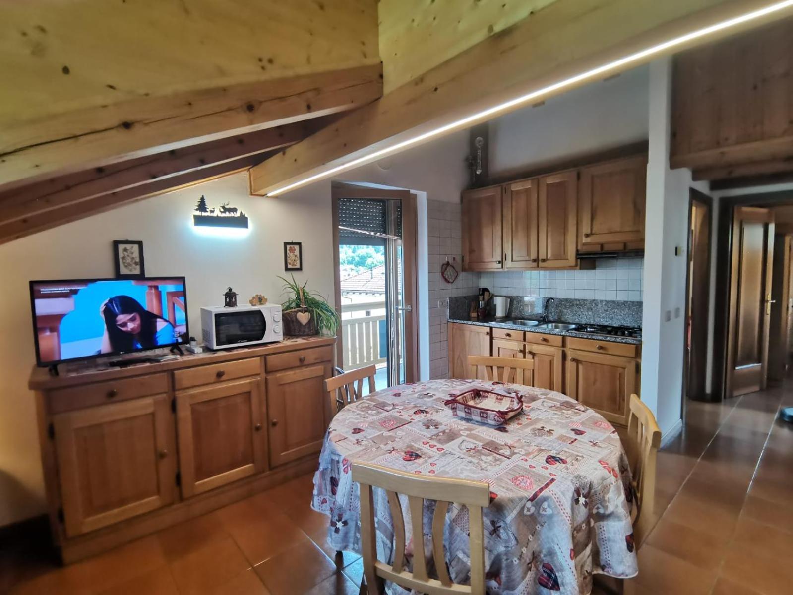 Mansarda A Carciato, Trilocale In Montagna Διαμέρισμα Dimaro Εξωτερικό φωτογραφία